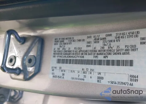 2017 Ford Escape Titanium z USA, uszkodzony, nr VIN 1FMCU9JD6HUC71135